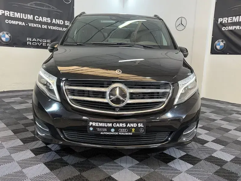 Usado Mercedes V250 Avantgarde 204 CV (150 kW) 2018 Negro Monovolumen