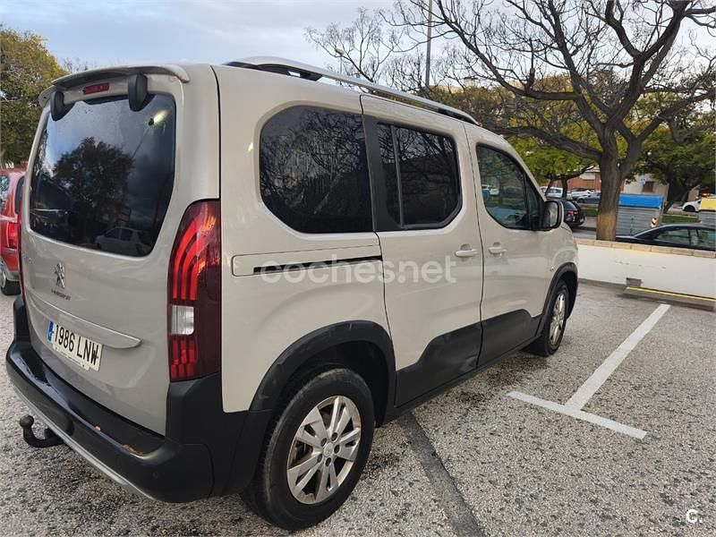 Usado Peugeot Rifter Allure 100 CV (73 kW) 2021 Beige Monovolumen