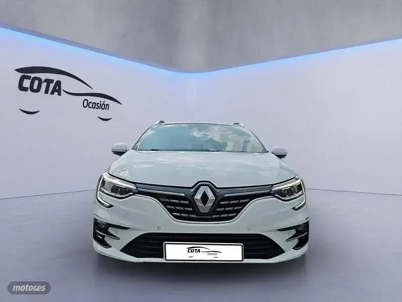 Usado Renault Mégane GrandTour Zen 115 CV (84 kW) 2021 Blanco Familiar