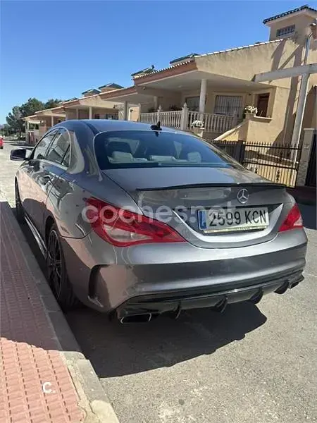 Usado Mercedes CLA200 136 CV (100 kW) 2014 Gris / plata Berlina