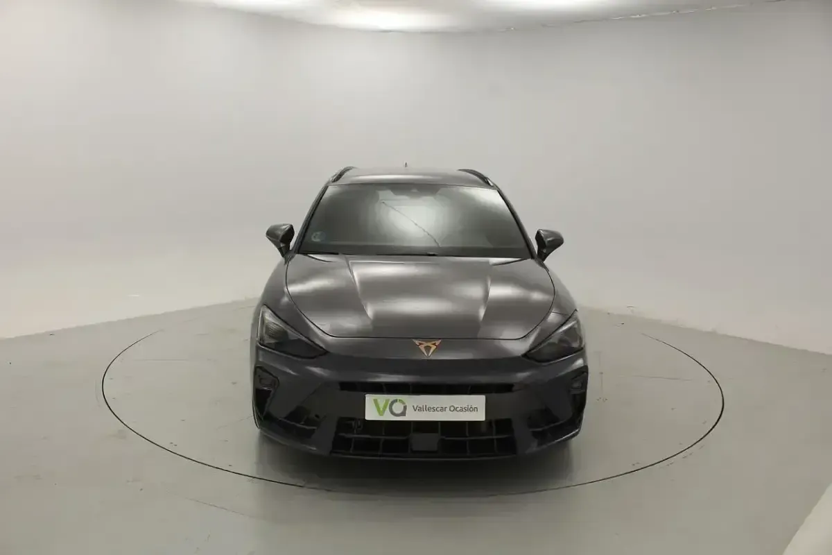 Usado Cupra Leon 150 CV (110 kW) 2025 Gris Familiar