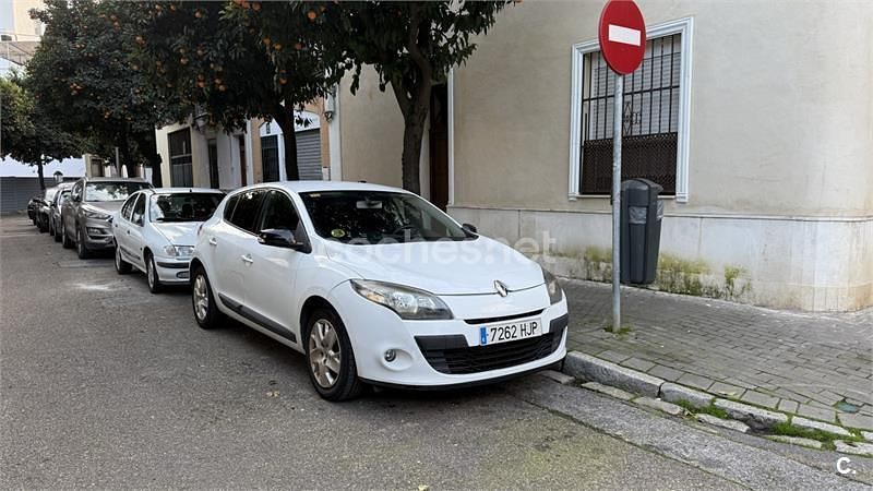 Blanco Usado 2012 Renault Mégane Dynamique Berlina | 4790 € (Buen precio) - Imagen 1/4