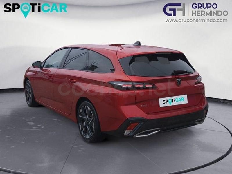 Usado Peugeot 308 SW Allure 130 CV (95 kW) 2022 Rojo Familiar