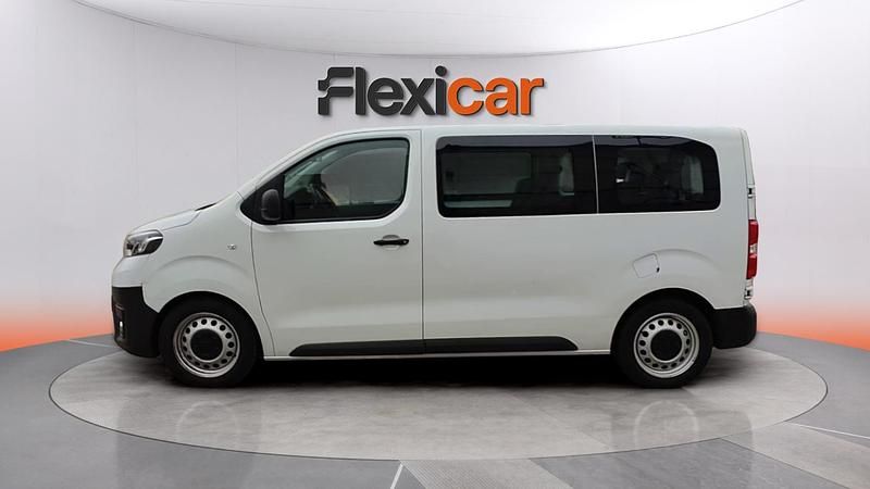 Usado Toyota Proace Comfort 120 CV (88 kW) 2022 Blanco Monovolumen