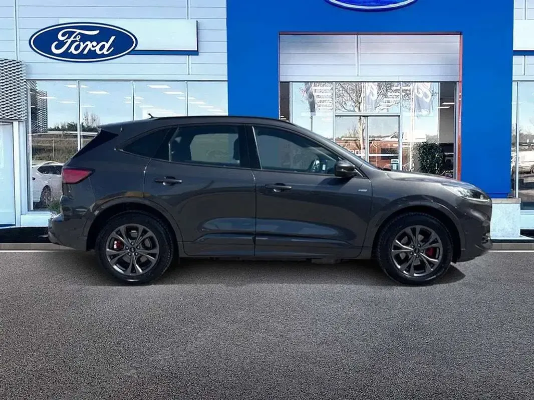 Usado Ford Kuga ST-Line 226 CV (166 kW) 2022 SUV