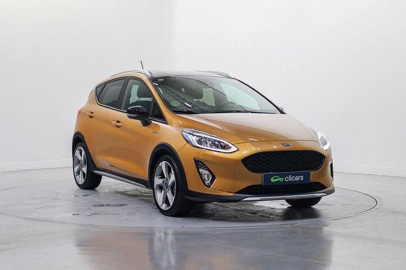 Usado Ford Fiesta Active 100 CV (73 kW) 2018 Naranja Berlina