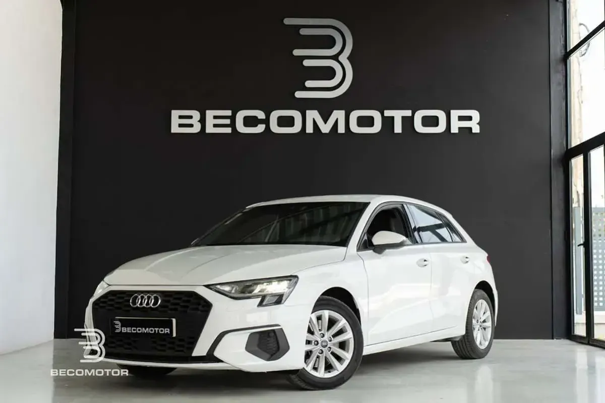 Usado Audi A3 Sportback 110 CV (80 kW) 2021 Blanco Utilitario