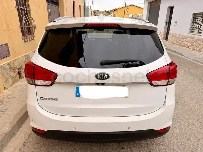 Usado Kia Carens 135 CV (99 kW) 2016 Blanco Monovolumen