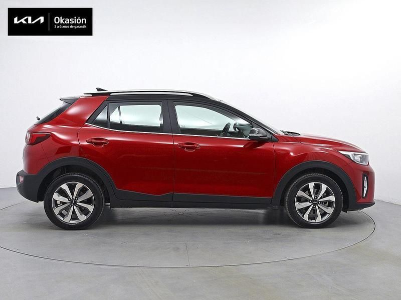 Usado Kia Stonic 120 CV (88 kW) 2021 Rojo SUV