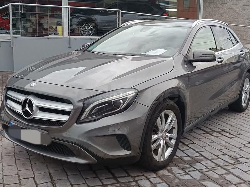 Usado Mercedes GLA200 Style 136 CV (100 kW) 2015 Gris / plata SUV