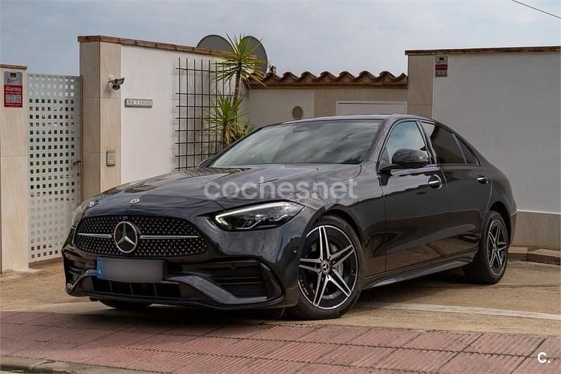 Usado Mercedes C220 200 HP (147 kW) 2023 Preto Sedan