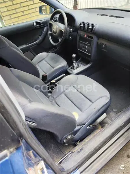 Usado Audi A3 Ambition 110 CV (80 kW) 2002 Azul Utilitario