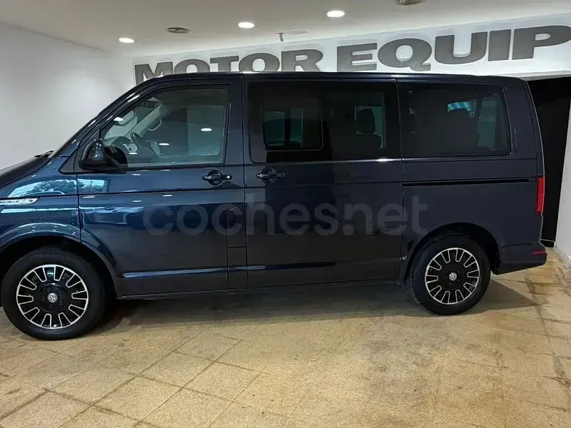 Usado VW Caravelle 150 CV (110 kW) 2022 Azul Van