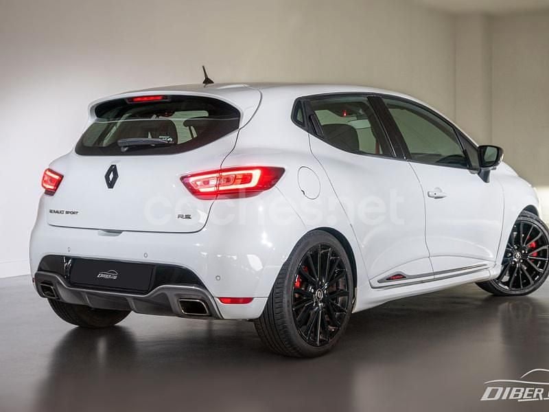 Usado Renault Clio IV Trophy 220 CV (161 kW) 2016 Blanco Berlina