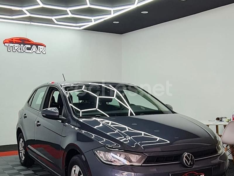 Gris / plata Usado 2021 VW Polo Advance Berlina | 13.995 € (Precio justo) - Imagen 1/4