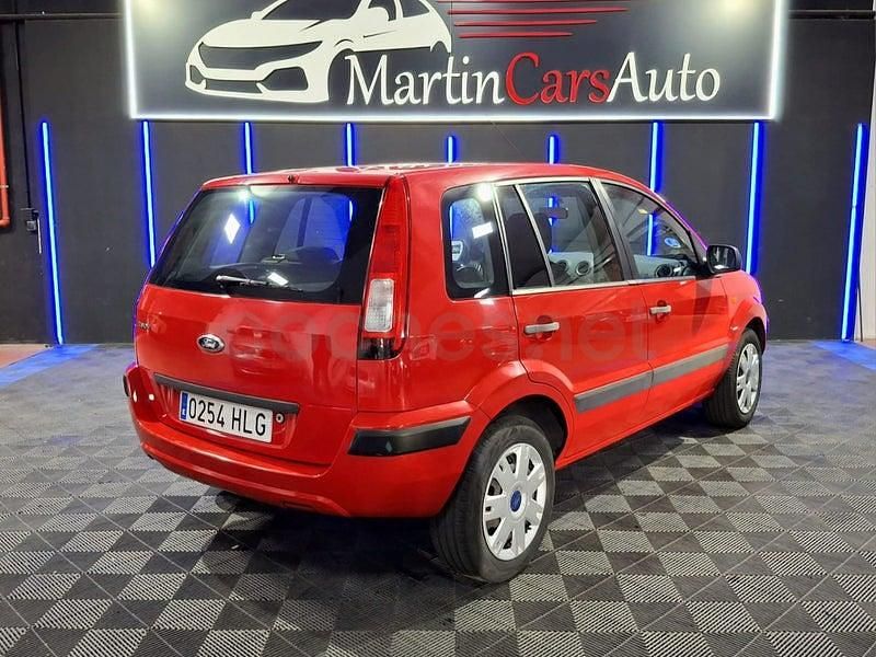 Usado Ford Fusion 80 CV (58 kW) 2012 Rojo Utilitario