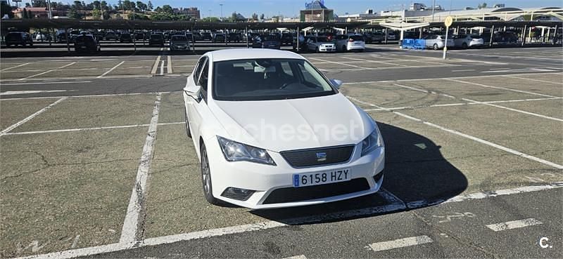 Usado Seat Leon Ecomotive 110 CV (80 kW) 2015 Blanco Berlina