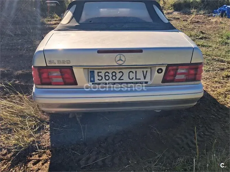 Usado Mercedes SL320 231 CV (169 kW) 1997 Gris / plata Descapotable