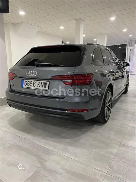 Usado Audi A4 150 CV (110 kW) 2018 Gris / plata Familiar