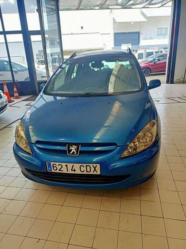 Usado Peugeot 307 109 CV (80 kW) 2004 Azul Familiar