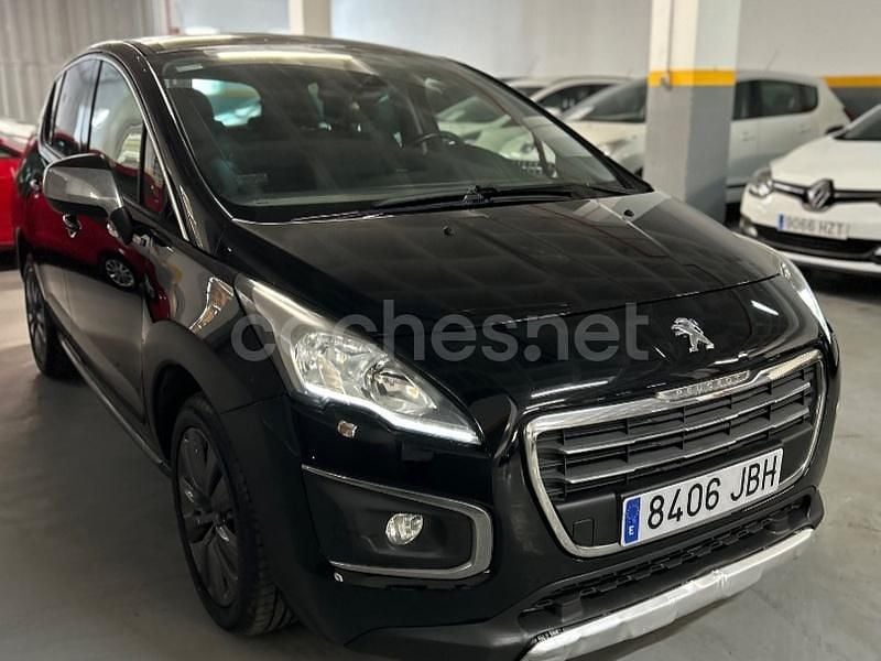 Usado Peugeot 3008 Style 120 CV (88 kW) 2014 Negro Berlina