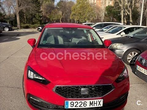 Usado Seat Leon Style 115 CV (84 kW) 2023 Rojo Berlina