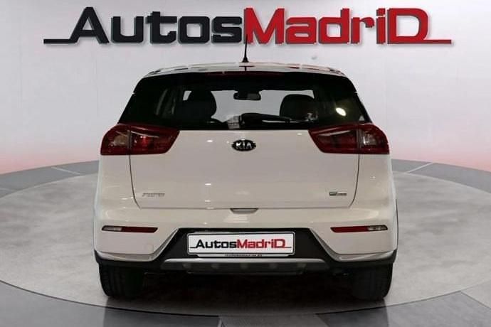 Usado Kia Niro 141 CV (103 kW) 2019 Blanco SUV