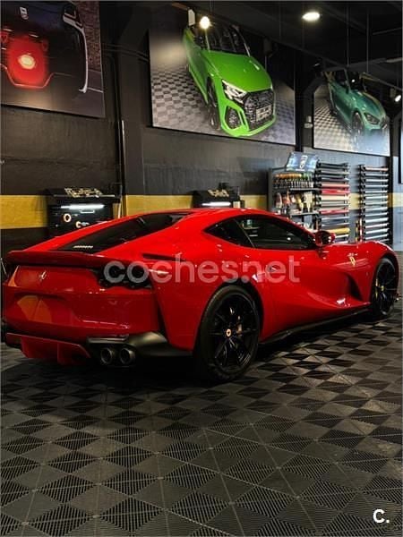 Usado Ferrari 812 800 CV (588 kW) 2019 Rojo Coupe