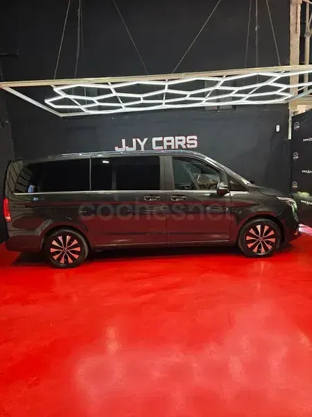 Usado Mercedes V300 239 CV (175 kW) 2021 Negro Monovolumen