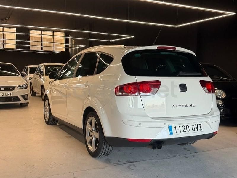 Usado Seat Altea XL Sport 160 CV (117 kW) 2010 Blanco Monovolumen