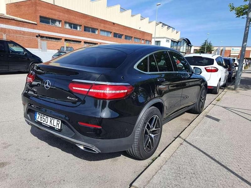 Usado Mercedes GLC250 204 CV (150 kW) 2019 Coupe