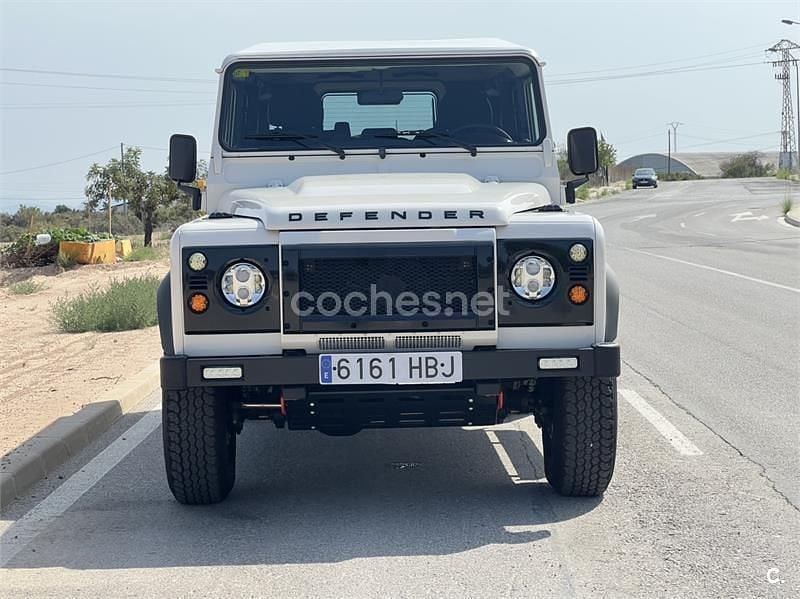 Usado Land Rover Defender S 122 HP (89 kW) 2011 Branco Carrinha