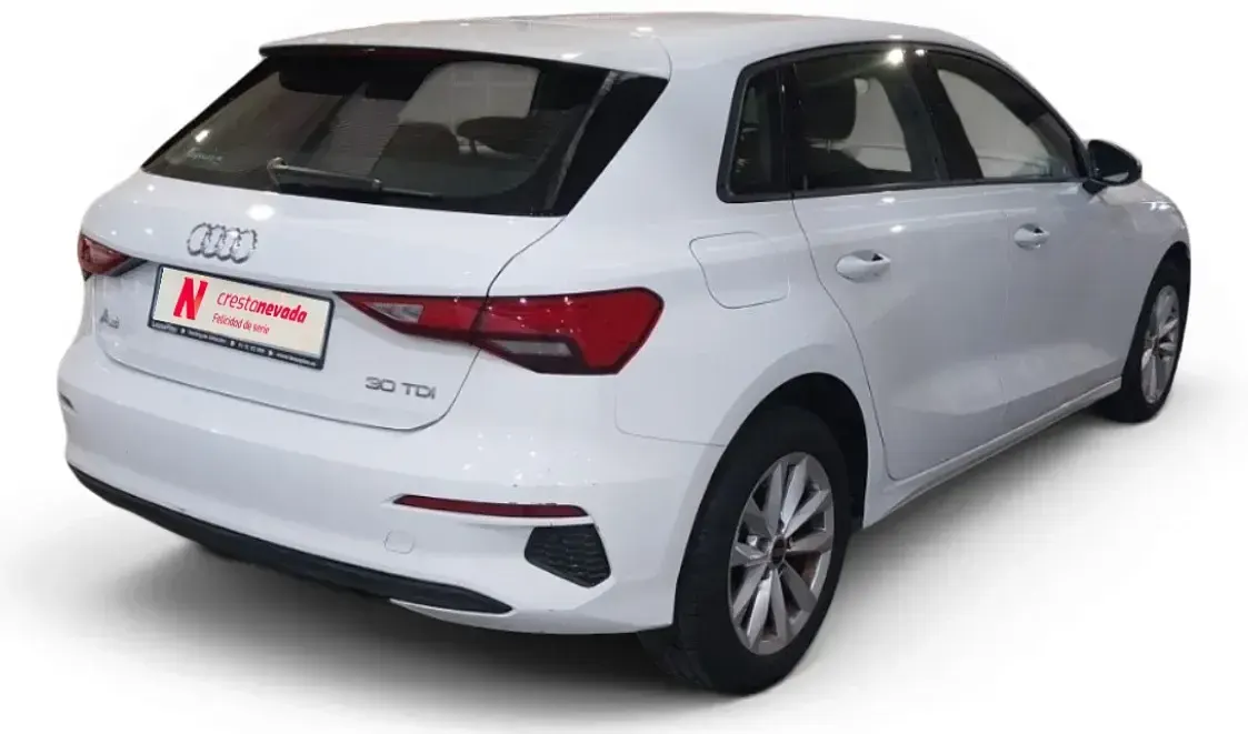 Usado Audi A3 Advanced Plus 116 CV (85 kW) 2023 Blanco Berlina