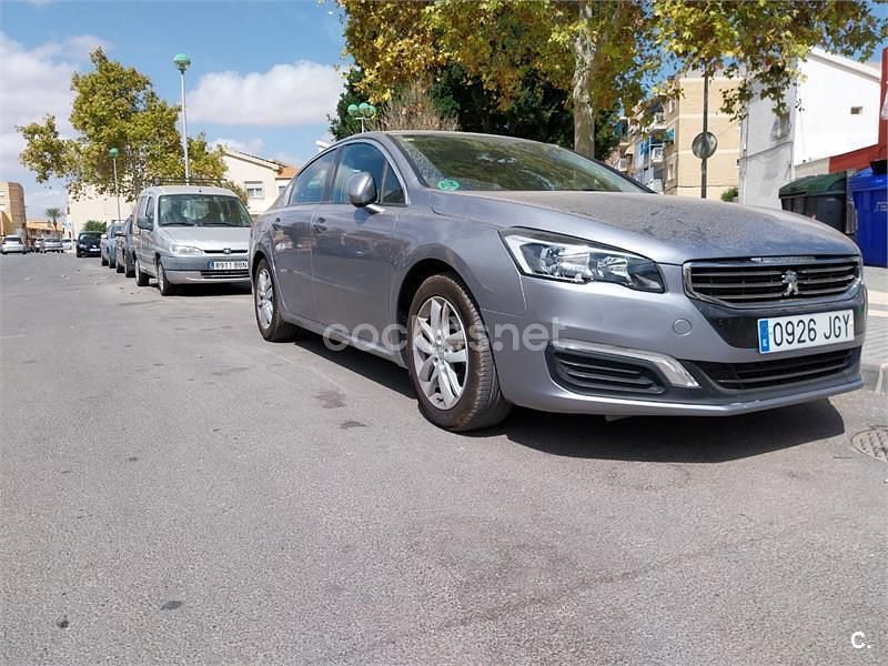 Usado Peugeot 508 Active 165 CV (121 kW) 2015 Gris / plata Berlina