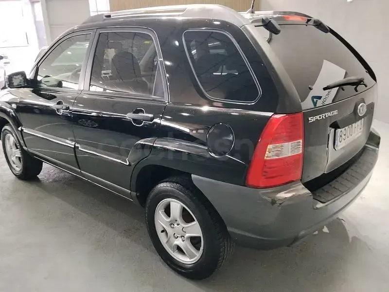 Usado Kia Sportage LX 142 CV (104 kW) 2006 Negro SUV