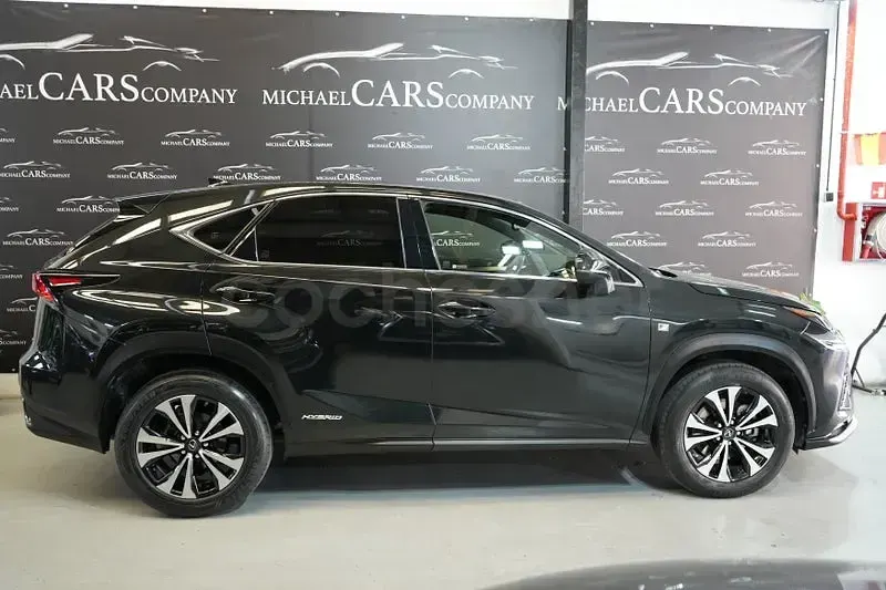 Usado Lexus NX300h Sport Line 197 CV (144 kW) 2021 Negro SUV