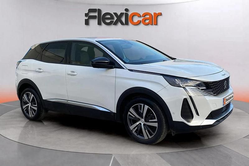 Usado Peugeot 3008 Allure 131 CV (96 kW) 2022 Blanco SUV