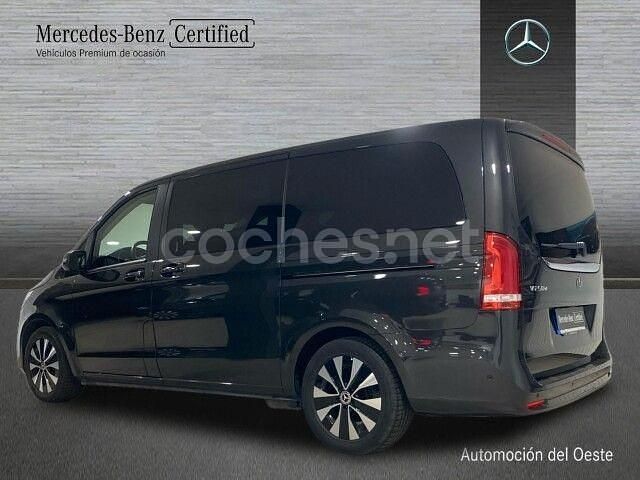 Usado Mercedes V250 Avantgarde 190 CV (139 kW) 2023 Gris / plata Monovolumen