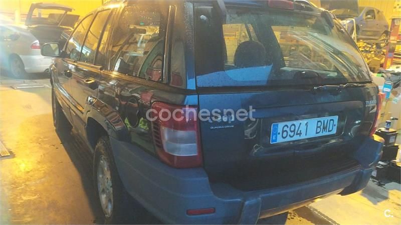 Usado Jeep Grand Cherokee Laredo 140 CV (102 kW) 2001 Negro SUV