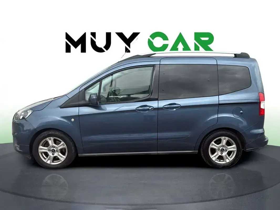 Usado Ford Tourneo Courier Titanium 102 CV (75 kW) 2019 Azul Monovolumen