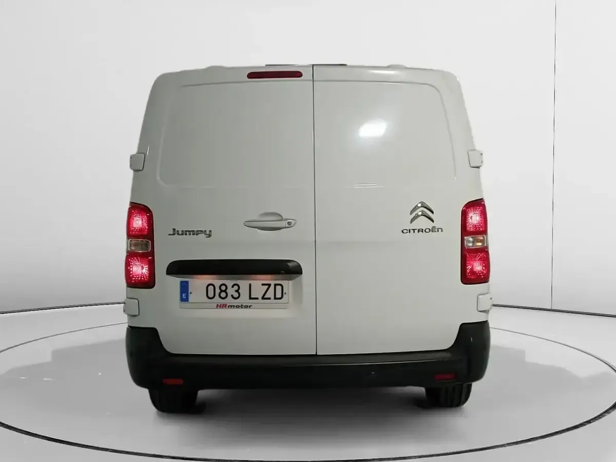 Usado Citroën Jumpy 102 CV (75 kW) 2022 Blanco Monovolumen