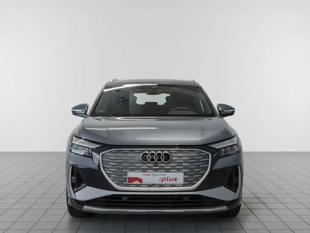Usado Audi Q4 e-tron S-Line 150 kW (204 HP) 2023 Azul SUV
