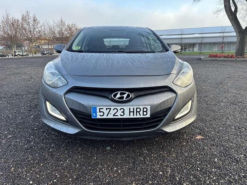 Gris Usado 2013 Hyundai i30 GLS Utilitario | 5990 € (Precio justo) - Imagen 1/4