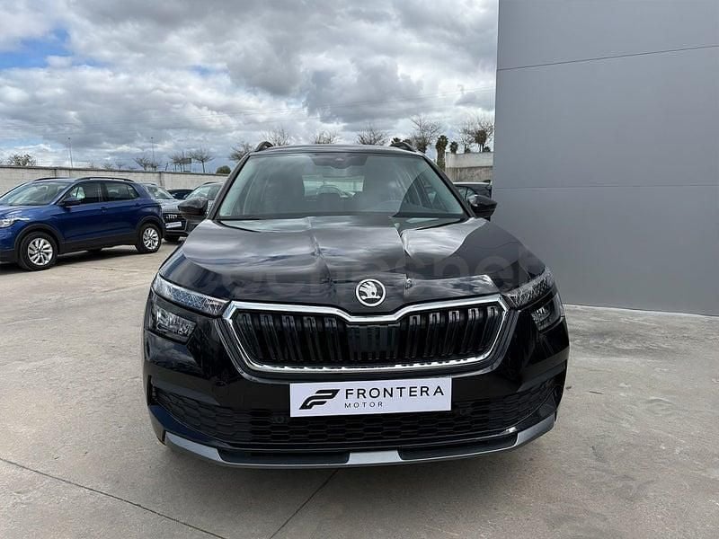 Usado Skoda Kamiq Ambition 110 CV (80 kW) 2021 Negro SUV