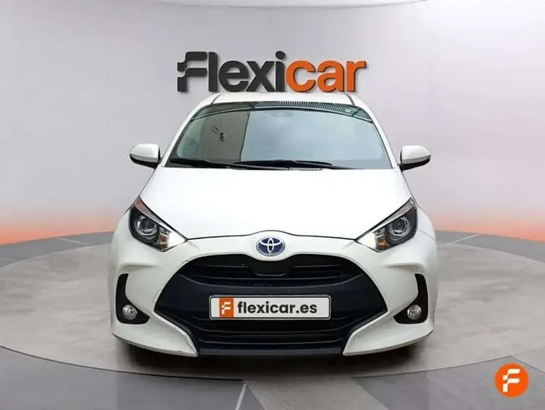 Usado Toyota Yaris Business Edition 116 CV (85 kW) 2022 Azul Utilitario