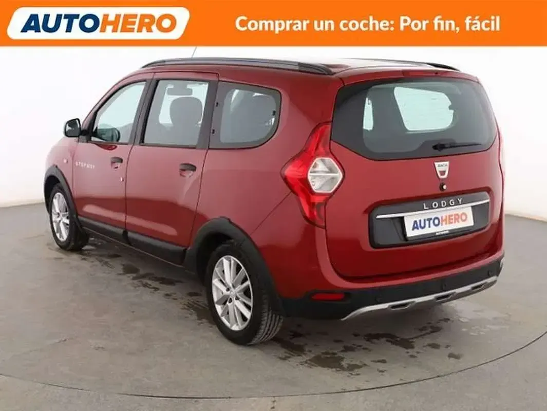 Usado Dacia Lodgy Anniversary 116 CV (85 kW) 2022 Rojo Monovolumen