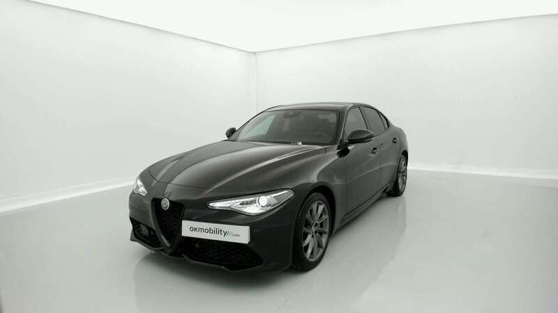 Negro Usado 2022 Alfa Romeo Giulia Sprint Sprint Coupe | 28.710 € - Imagen 1/4
