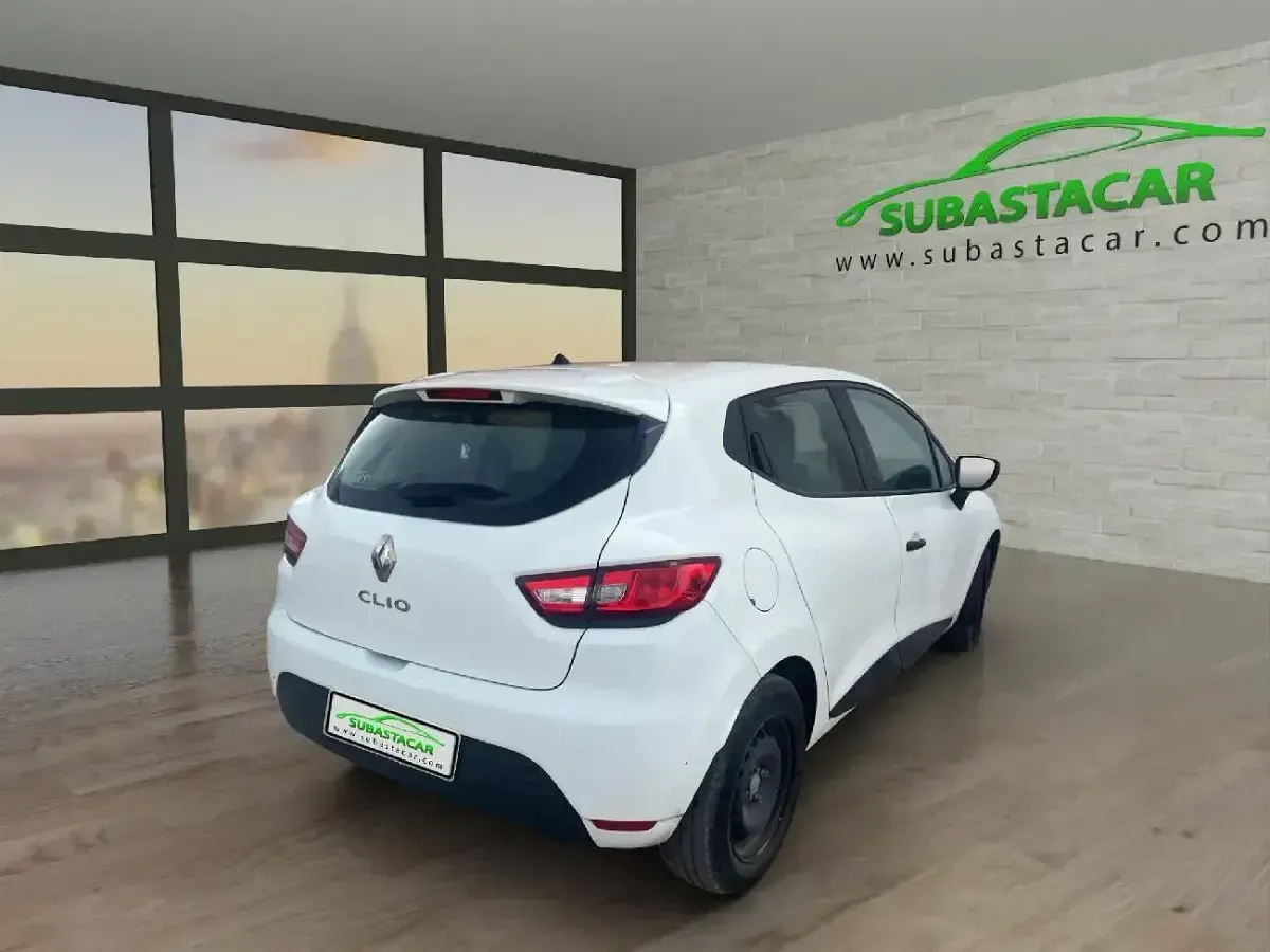 Usado Renault Clio Business 75 CV (55 kW) 2019 Blanco Utilitario