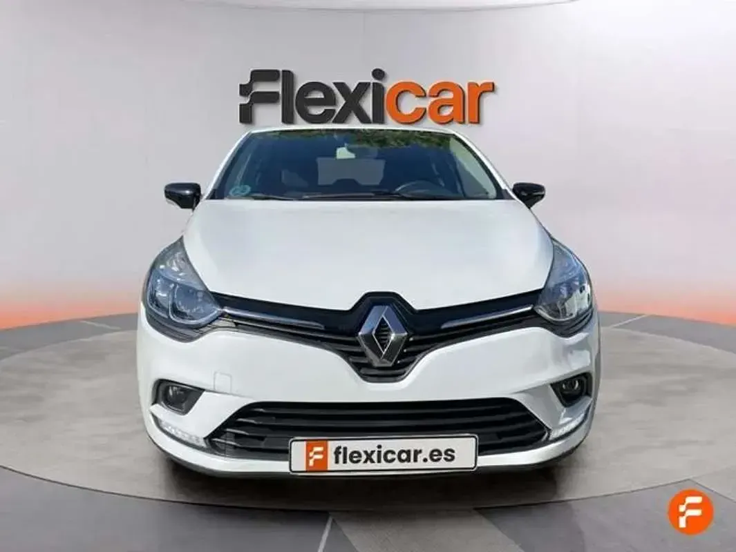 Usado Renault Clio LIMITED 90 CV (66 kW) 2018 Blanco Utilitario
