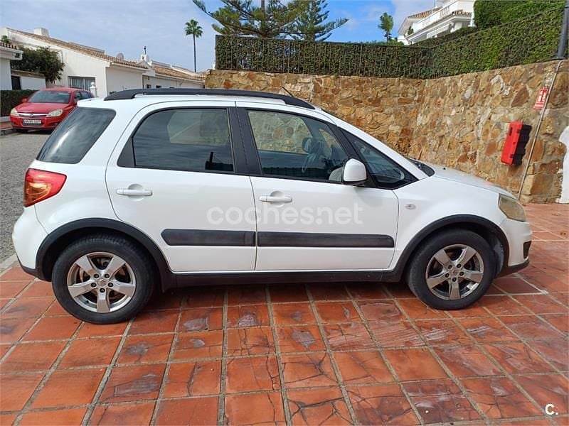 Usado Suzuki SX4 GL 120 CV (88 kW) 2012 Blanco SUV